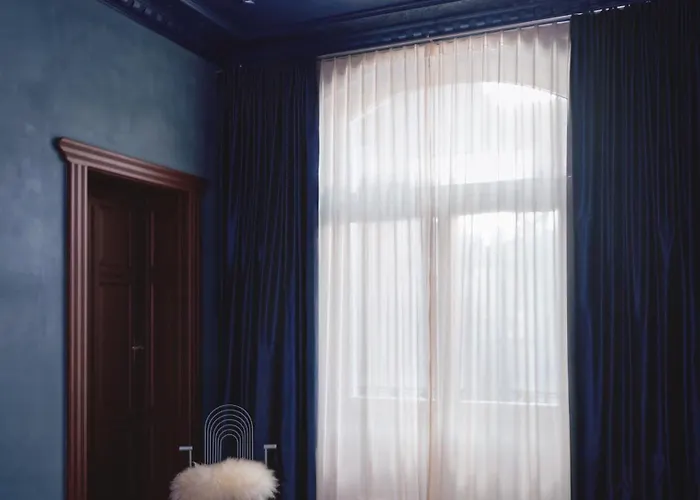 Apartment Teatralny Artistic By Bookinghost